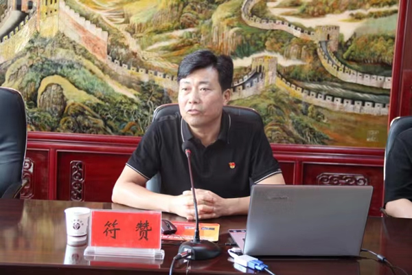 市政府國資委黨委委員、副主任符贊到隴運集團(tuán)公司開展講授 黨紀(jì)學(xué)習(xí)教育專題 黨課暨“七一”慰問活動